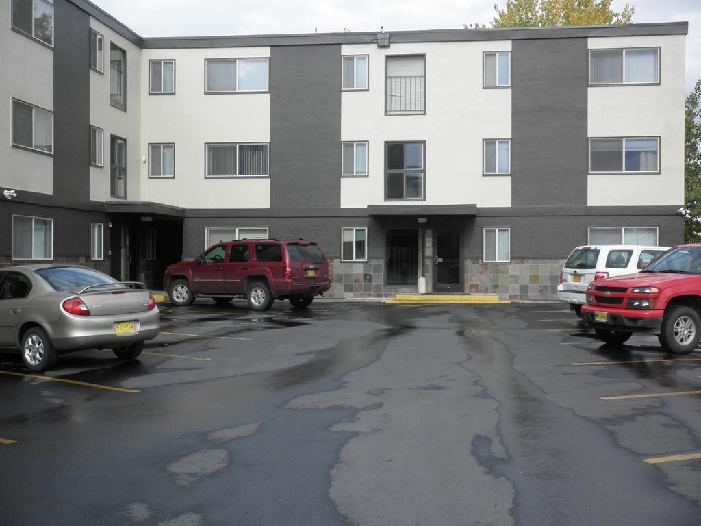 Anchorage Uptown Suites Exteriör bild
