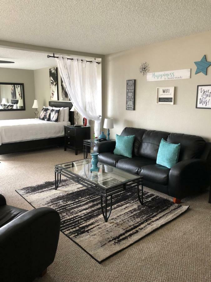 Anchorage Uptown Suites Exteriör bild