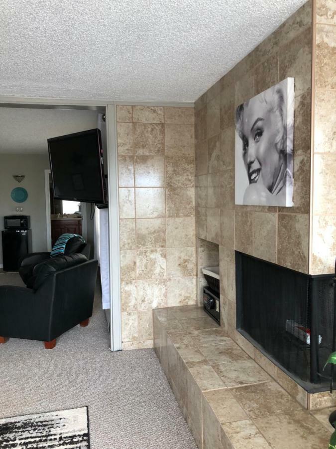 Anchorage Uptown Suites Exteriör bild
