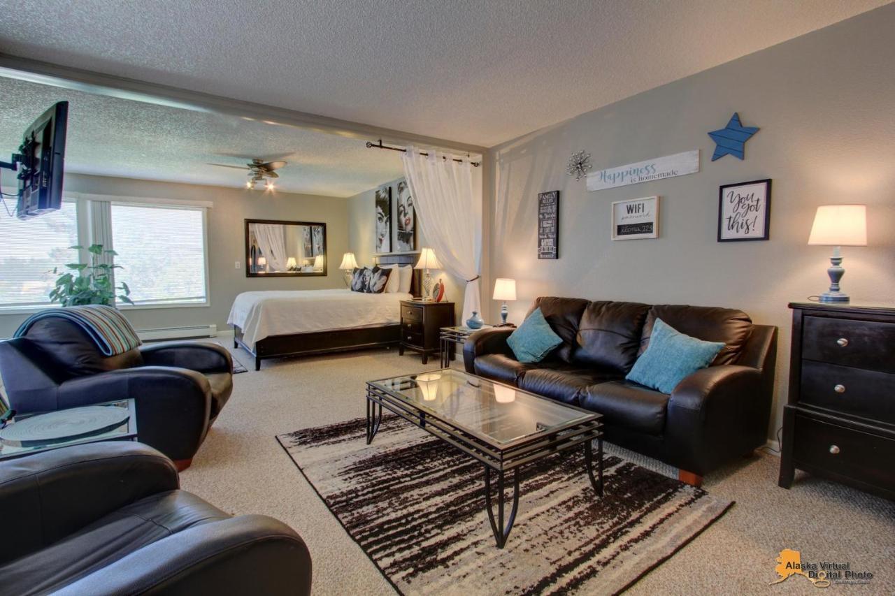 Anchorage Uptown Suites Exteriör bild